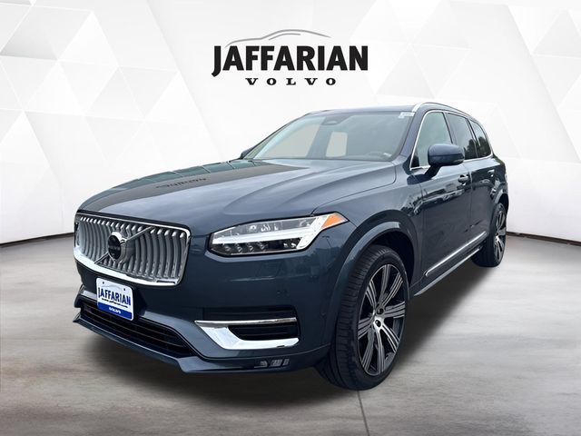 2024 Volvo XC90 Plus's photo