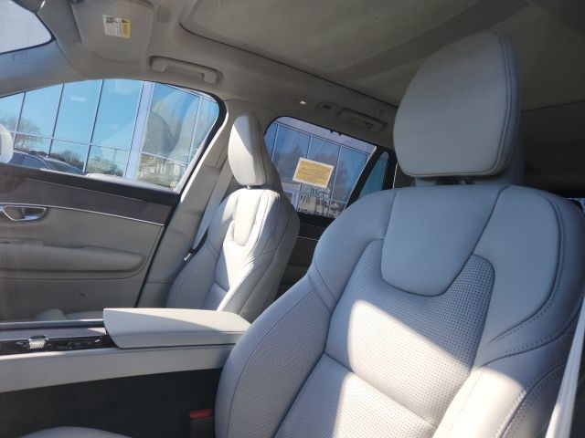 2026 Volvo XC90 Ultra - Photo 8