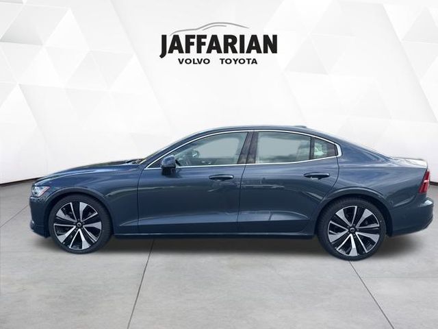 2023 Volvo S60 Ultimate photo 3