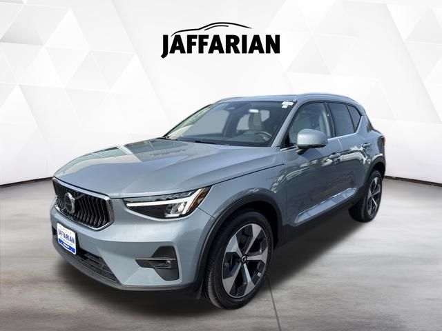 2023 Volvo XC40