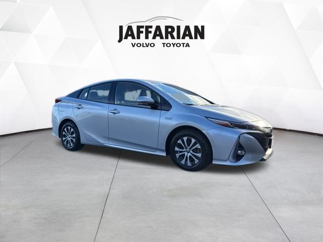 2020 Toyota Prius Prime Limited photo 2