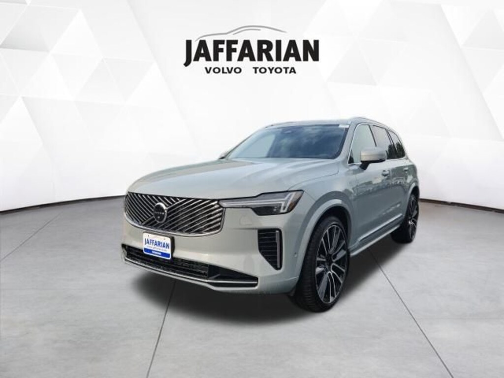 New 2026 Volvo XC90 B6 Plus 7-Seater SUV