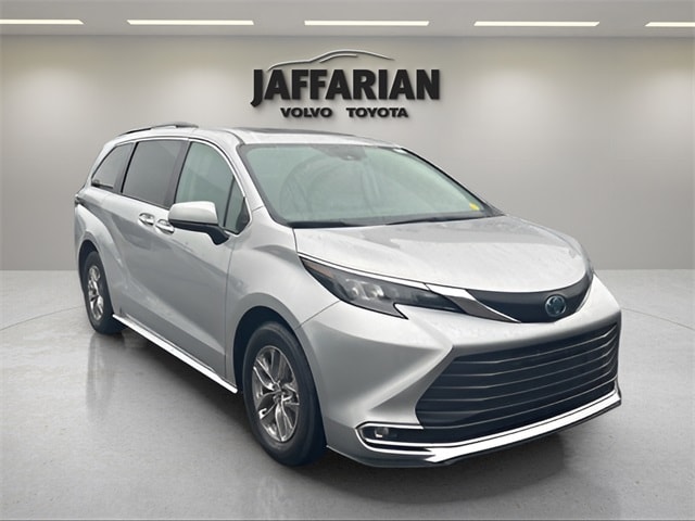 2024 Toyota Sienna XLE