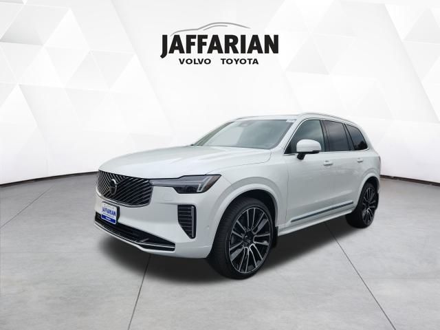 2026 Volvo XC90 Plus photo 2