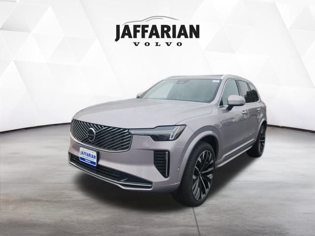 2026 Volvo XC90 Plus's photo