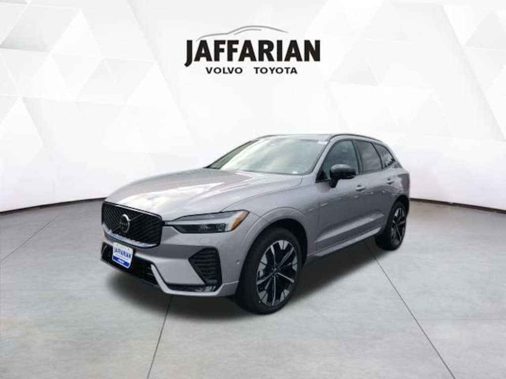New 2026 Volvo XC60 B5 Plus SUV