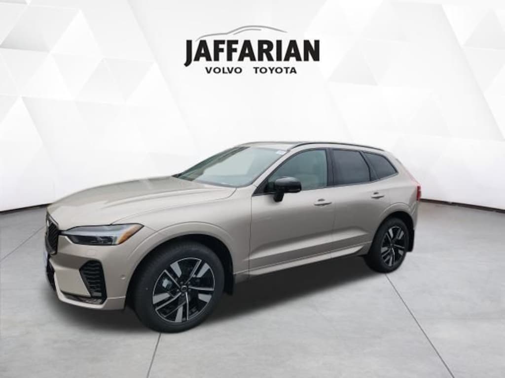 New 2026 Volvo XC60 B5 Plus SUV