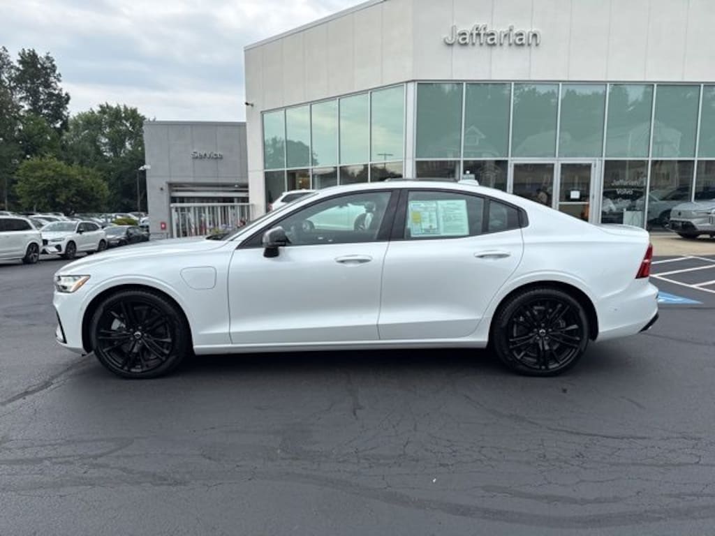 Certified 2025 Volvo S60 Plug-In Hybrid T8 Ultra Black Edition Sedan