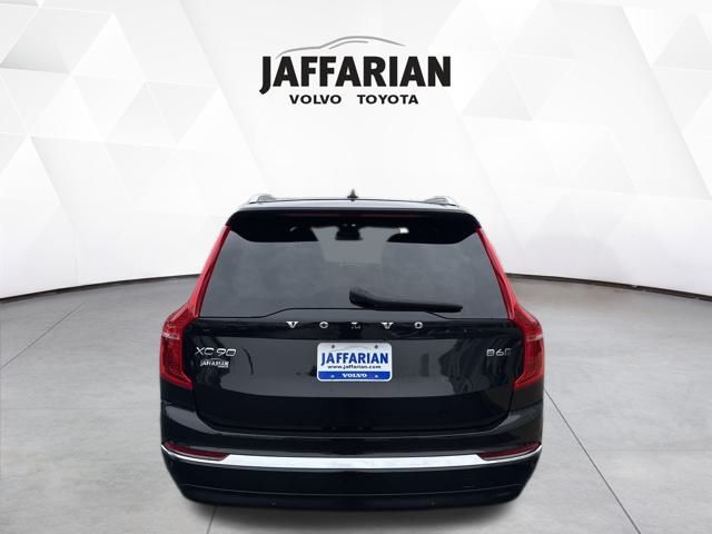 2023 Volvo XC90 Plus photo 4