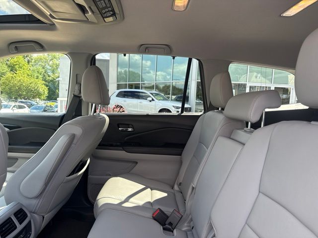 2017 Honda Pilot Touring - Photo 11