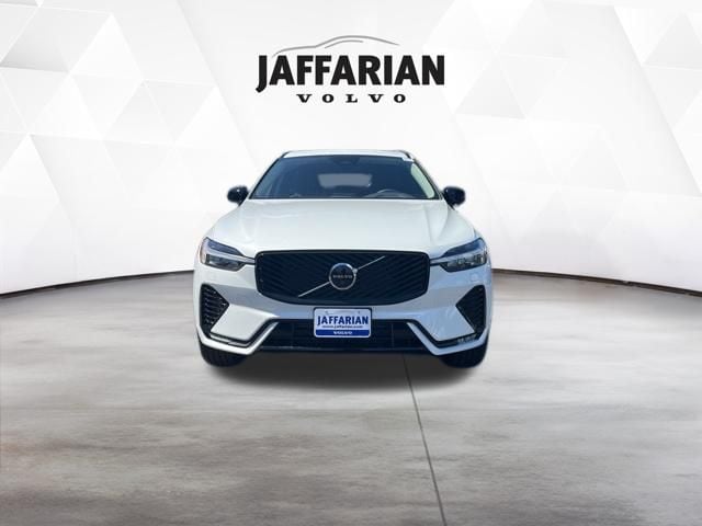 2026 Volvo XC60 B5 Plus Dark AWD's photo