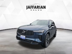 2026 Volvo XC90 plug-in hybrid T8 Ultra Dark Theme 7-Seater SUV