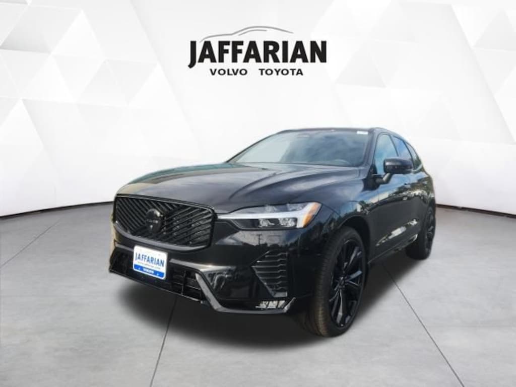 New 2026 Volvo XC60 B5 Ultra Black Edition SUV