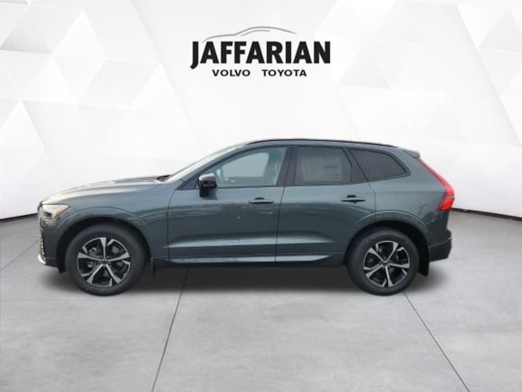 New 2026 Volvo XC60 B5 Core SUV