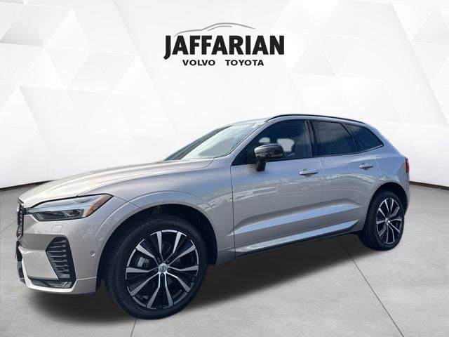 2024 Volvo XC60 B5 Plus photo 3