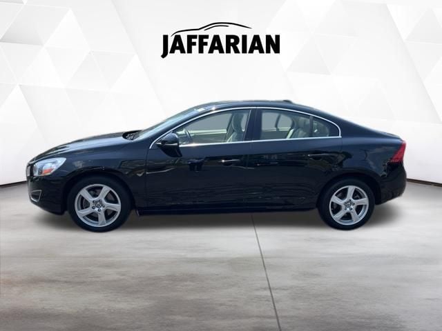 Used 2013 Volvo S60 T5 with VIN YV1612FH7D1215188 for sale in Haverhill, MA