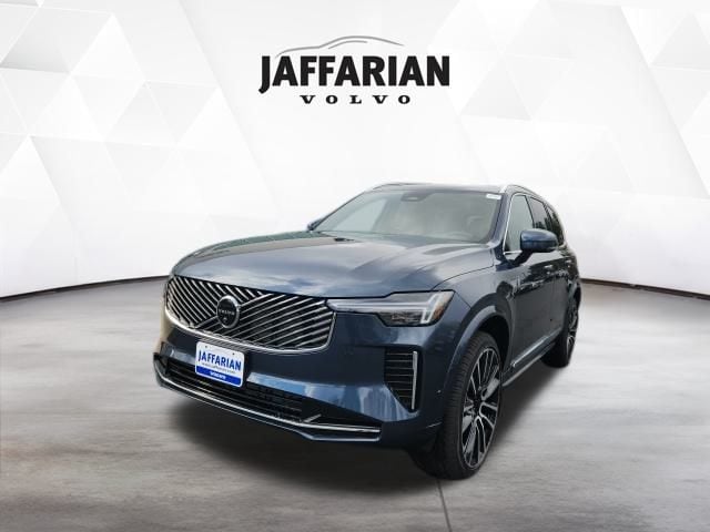 2026 Volvo XC90 Plus's photo