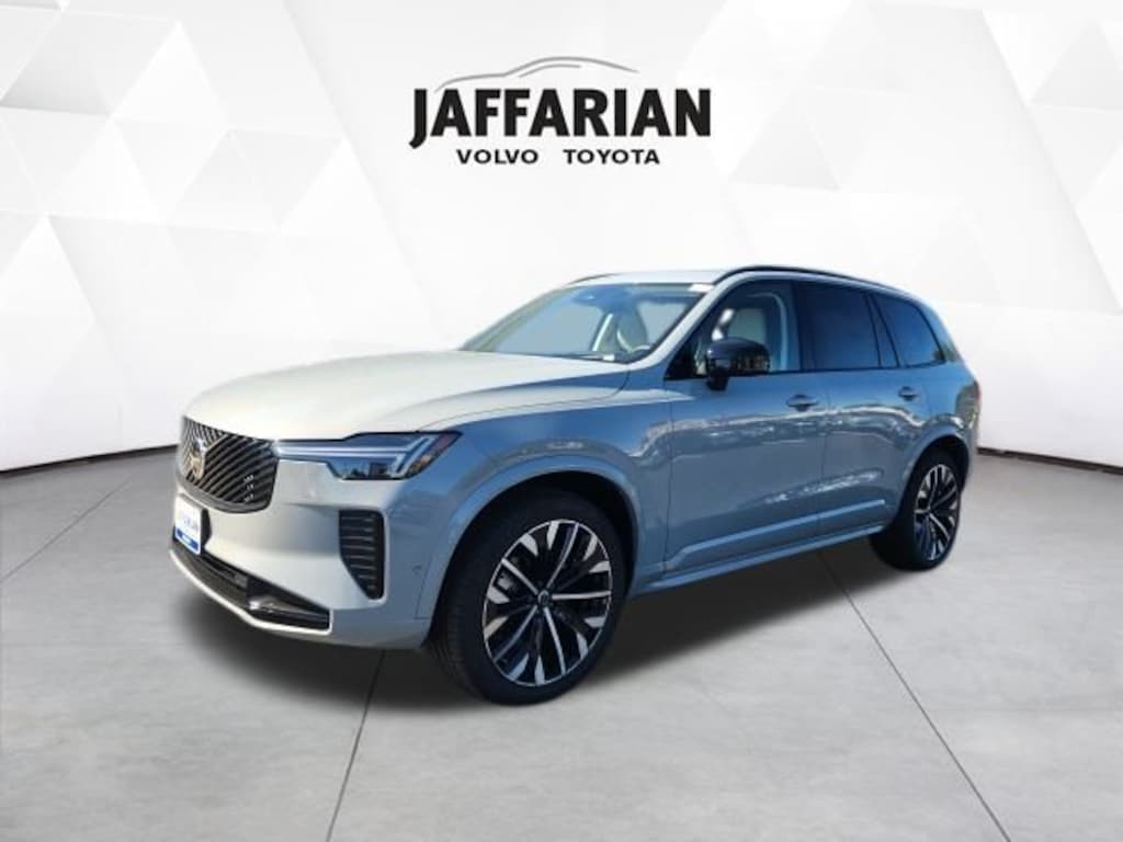 New 2026 Volvo XC90 B6 Ultra Dark Theme 6-Seater SUV