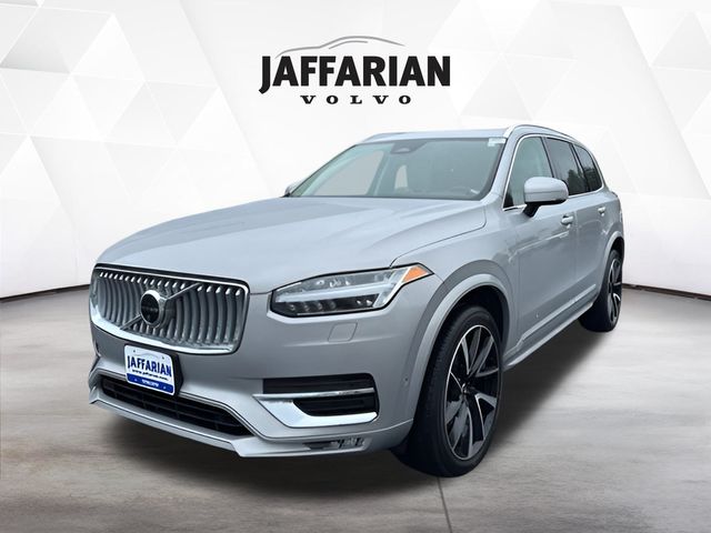 2024 Volvo XC90 Plus's photo