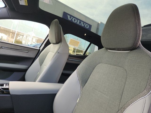 2026 Volvo EX30 Ultra - Photo 8