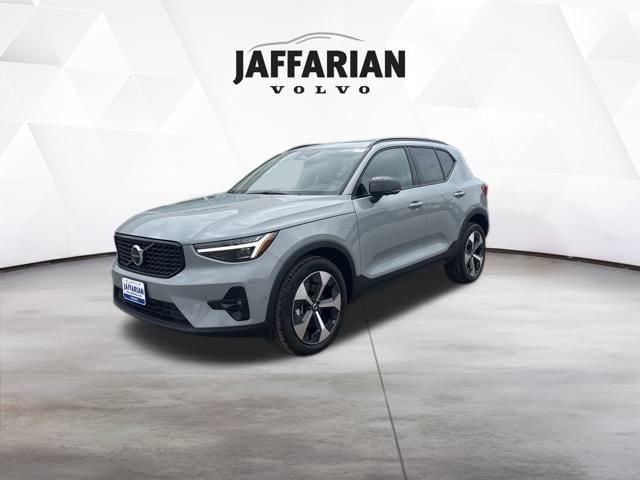 2026 Volvo XC40 Plus's photo