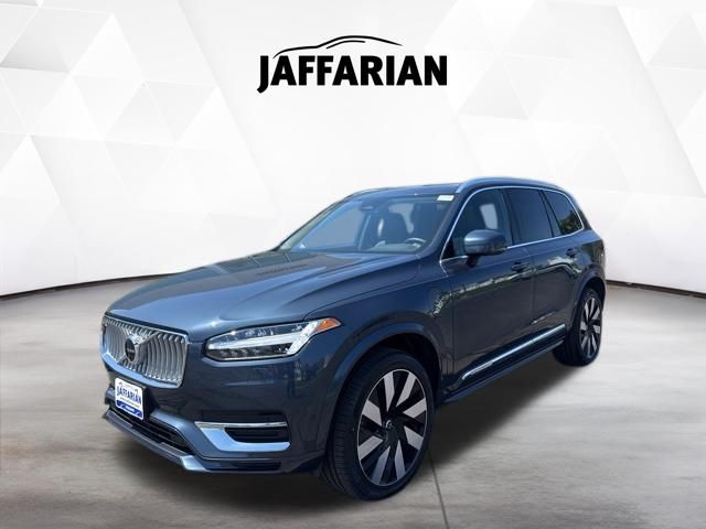 2024 Volvo XC90 T8 Recharge Plus Bright Theme 7-Seat 4WD's photo