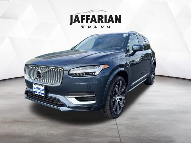 2025 Volvo XC90 Plus's photo