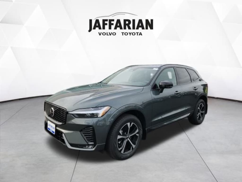 New 2026 Volvo XC60 B5 Core SUV