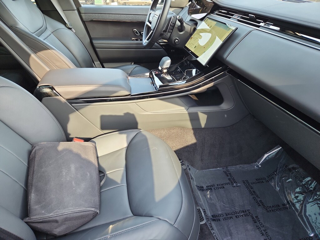 Used 2025 Land Rover Range Rover Sport P360 SE SUV