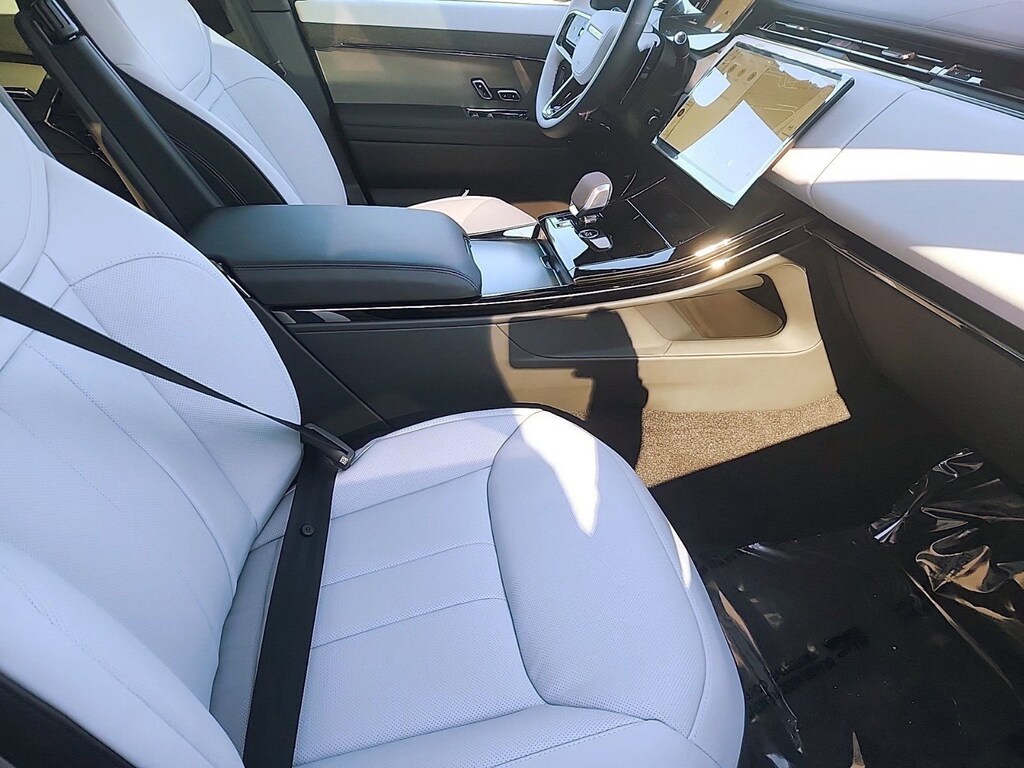 New 2025 Land Rover Range Rover Sport Dynamic SE P400 Dynamic SE