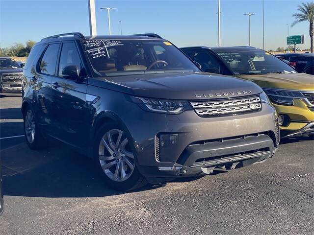 2017 Land Rover Discovery HSE photo 3