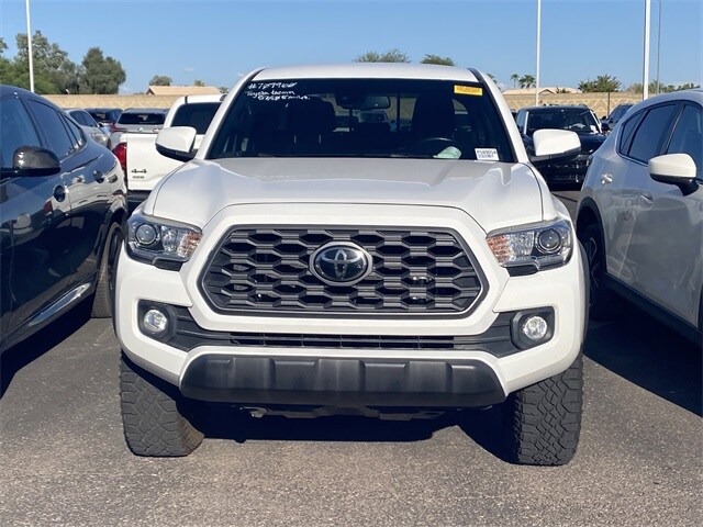 2020 Toyota Tacoma TRD photo 2