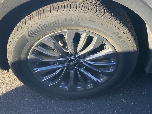 2024 Cadillac XT4 Premium Luxury photo 4