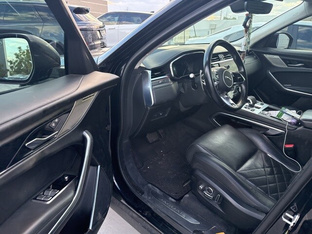 2023 Jaguar F-PACE P250 S photo 3