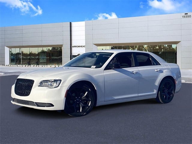 2022 Chrysler 300 Touring