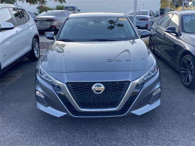 2021 Nissan Altima 2.5 SV photo 2
