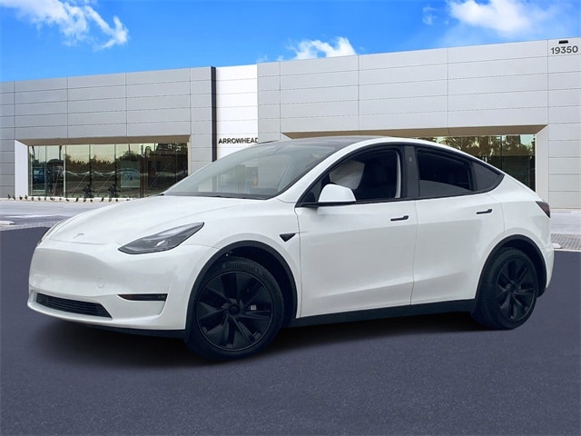 2025 Tesla Model Y Long Range's photo