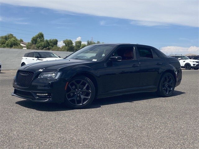 2021 Chrysler 300 S photo 2