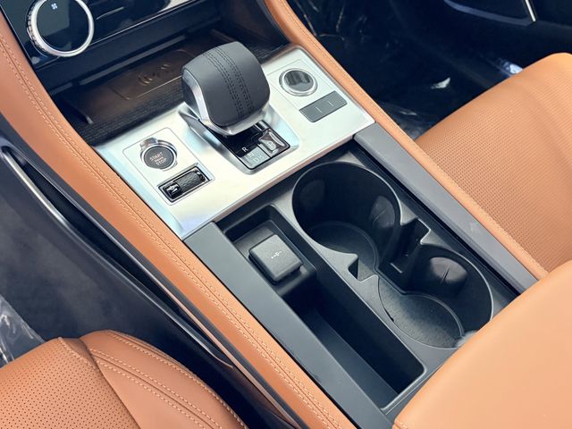 2026 Jaguar F-Pace R-Dynamic S - Photo 8