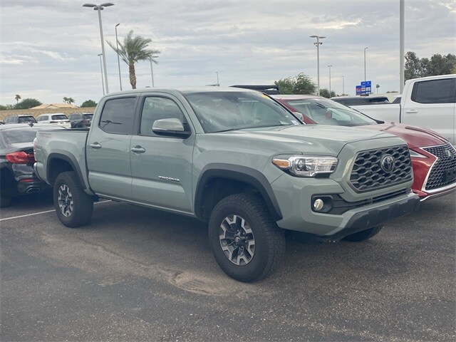 2023 Toyota Tacoma TRD V6 photo 3