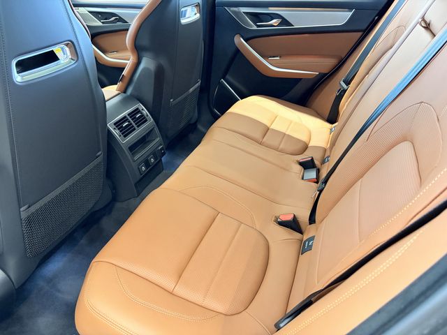 2026 Jaguar F-Pace R-Dynamic S - Photo 14