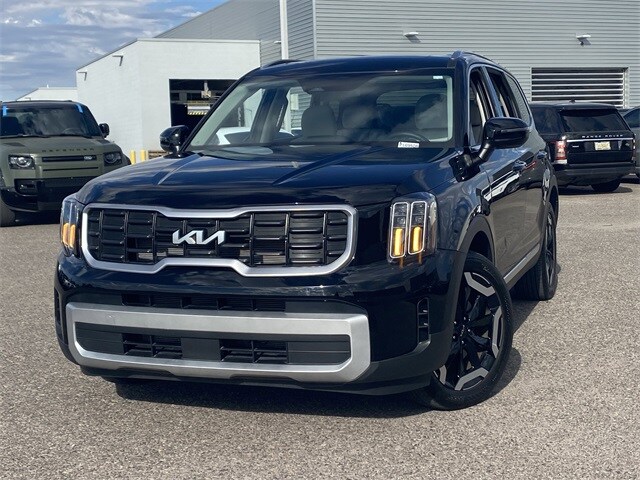 2024 Kia Telluride S photo 3