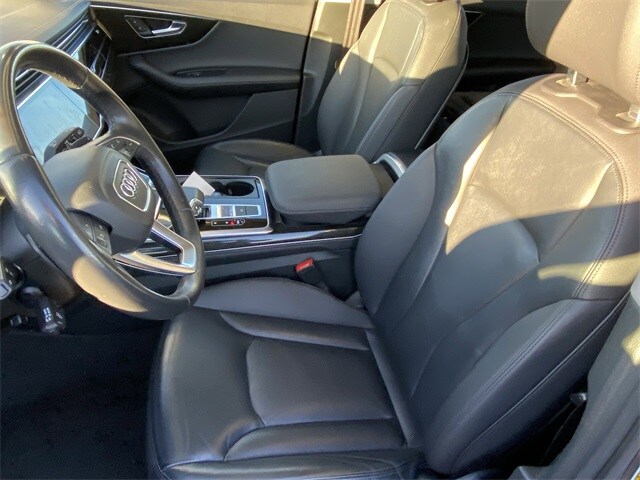 2023 Audi Q7 55 Premium Plus photo 3