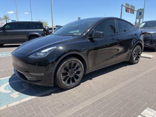 2023 Tesla Model Y's photo
