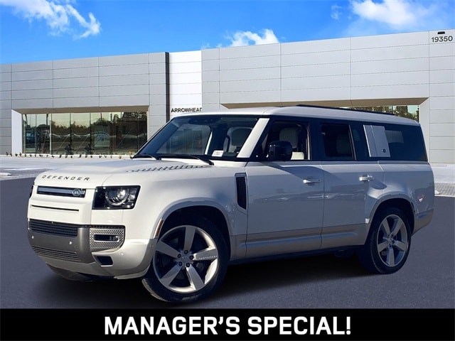 2023 Land Rover Defender First Edition's photo