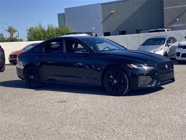 2024 Jaguar XF P300 R-Dynamic SE photo 4