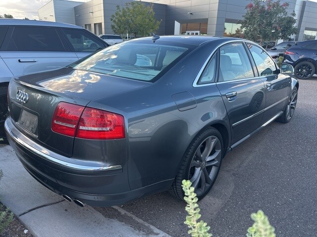 2008 Audi S8 photo 3