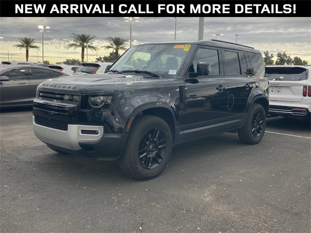 2024 Land Rover Defender S's photo