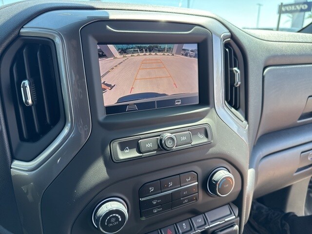 2025 Chevrolet Silverado 1500 Custom photo 3
