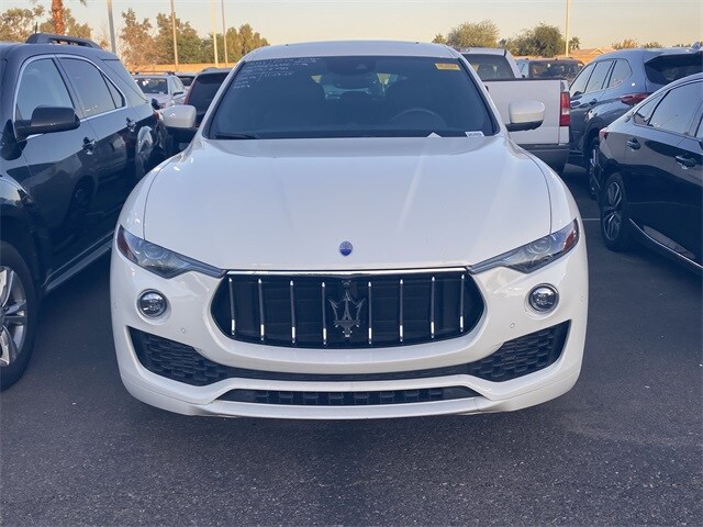 2020 Maserati Levante Base photo 2